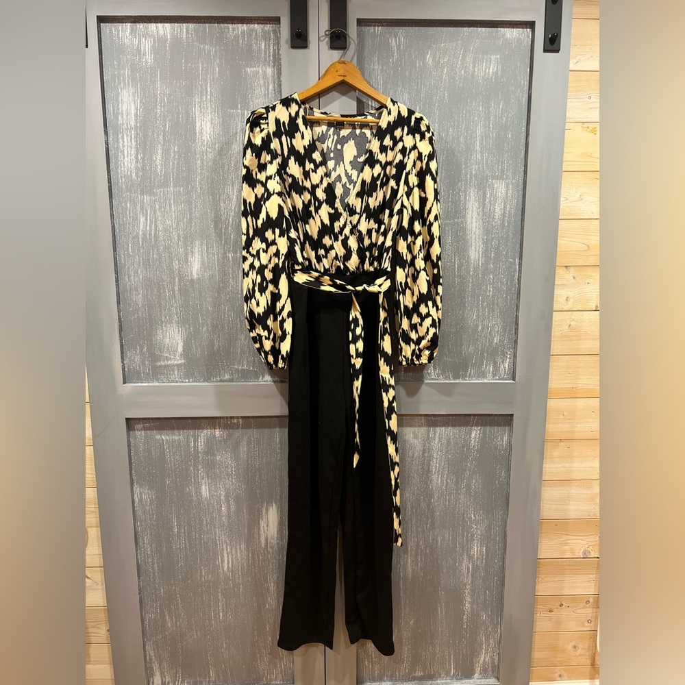 Shein Black and Cheetah Print Jumper